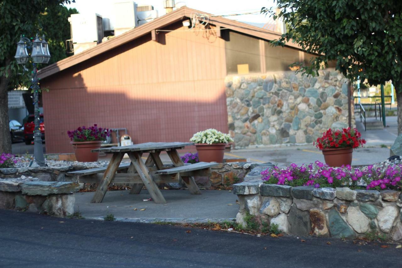 Best Budget Inn & Suites Kamloops Exterior foto
